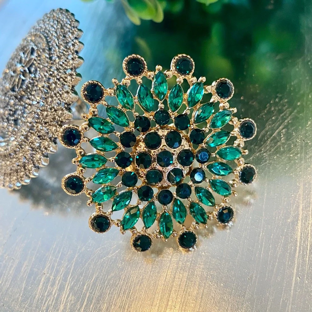 Rhinestone Flower Fashion Ring Green ~ New